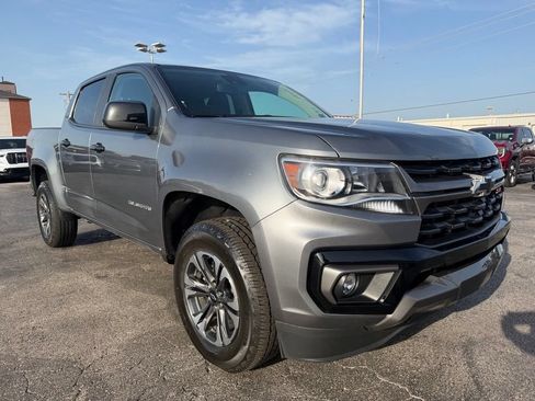 Used 2022 Chevrolet Colorado Z71 w/ Safety Package AWD/4WD image 4