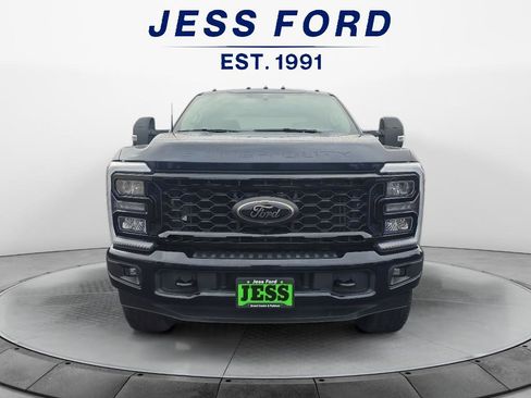 Used 2025 Ford F350 Lariat w/ Black Appearance Package image 8