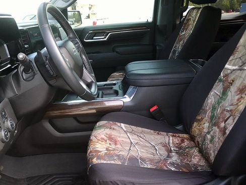 Used 2023 Chevrolet Silverado 1500 LT Trail Boss image 17