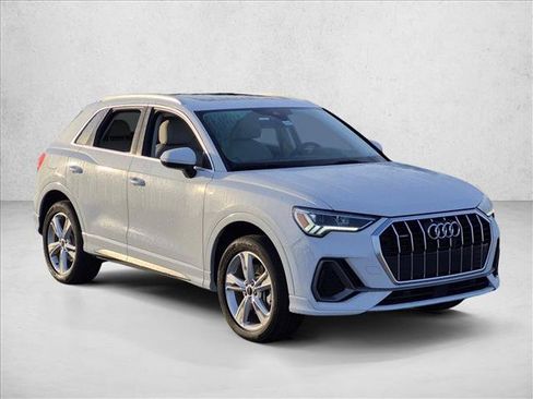 Certified 2024 Audi Q3 2.0T Premium Plus AWD/4WD image 3
