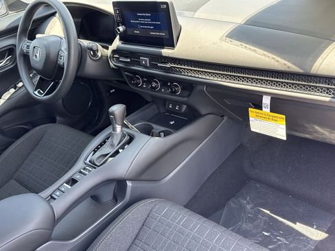 New 2026 Honda HR-V LX image 7