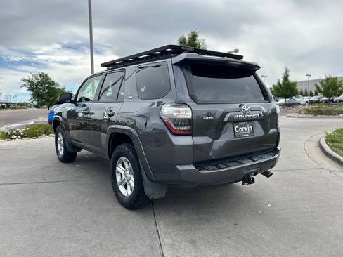Used 2020 Toyota 4Runner SR5 AWD/4WD image 6