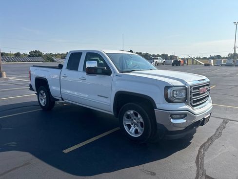 Used 2017 GMC Sierra 1500 SLE w/ SLE Value Package AWD/4WD image 8