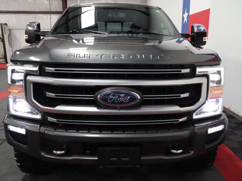 Used 2020 Ford F250 Platinum w/ FX4 Off-Road Package AWD/4WD image 26