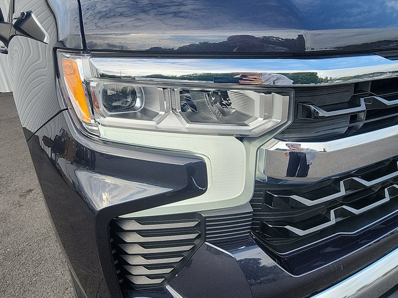 Used 2024 Chevrolet Silverado 1500 LT AWD/4WD image 12