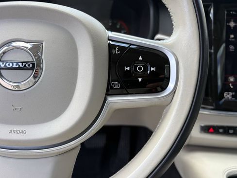 Used 2018 Volvo S90 T5 Momentum w/ Convenience Package FWD image 17