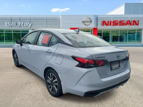 Used 2025 Nissan Versa SV w/ Trunk Package FWD image 4