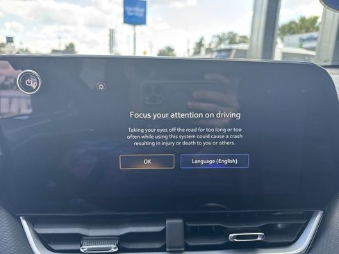 Certified 2025 Chevrolet Equinox LT w/ Convenience Package II image 7