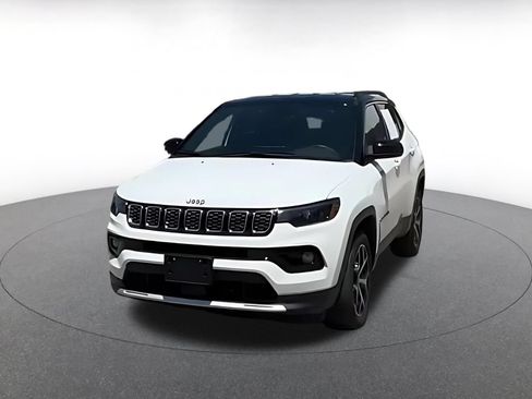 Used 2025 Jeep Compass Limited AWD/4WD image 6