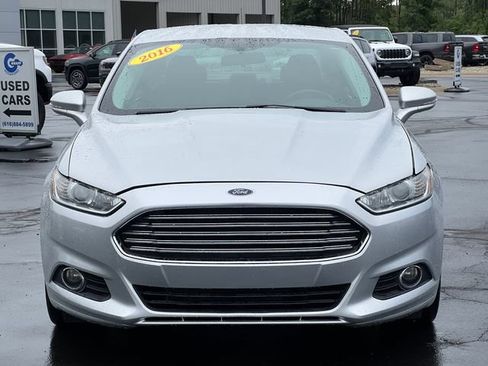Used 2016 Ford Fusion SE FWD image 35