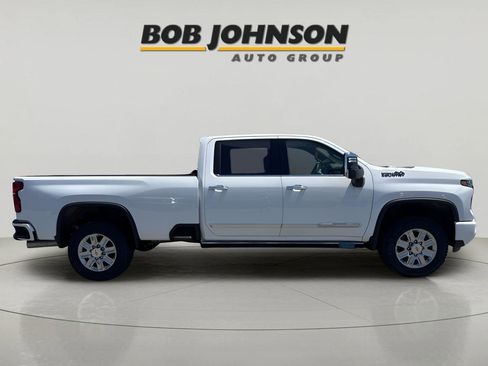 New 2025 Chevrolet Silverado 3500 High Country w/ LPO, Dark Essentials Package image 8