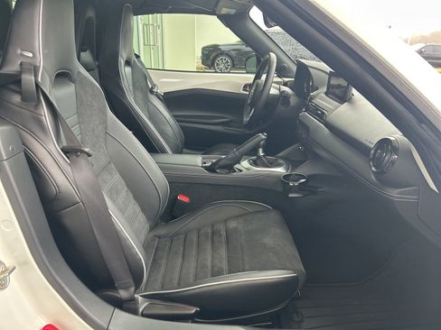 Used 2024 MAZDA MX-5 Miata RF Club image 11