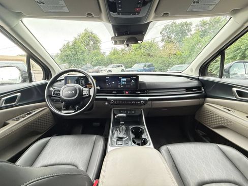Used 2026 Kia Carnival FWD image 33