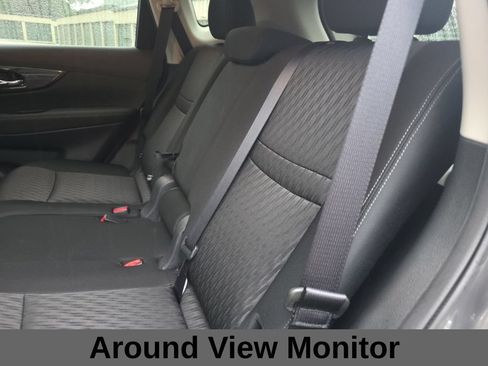 Used 2017 Nissan Rogue SV w/ SV Premium Package AWD/4WD image 17