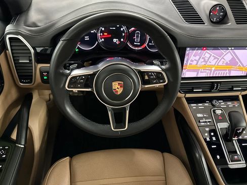 Used 2019 Porsche Cayenne image 14