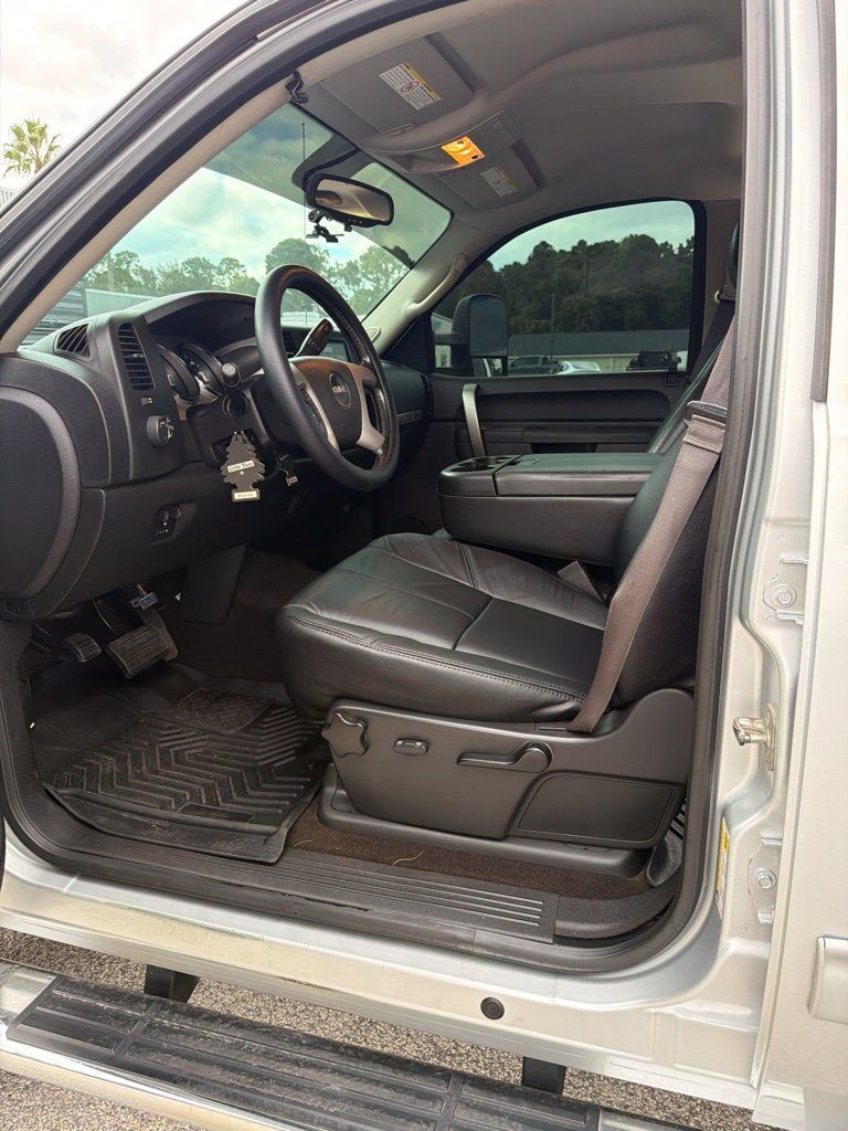 Used 2013 GMC Sierra 2500 SLE AWD/4WD image 8