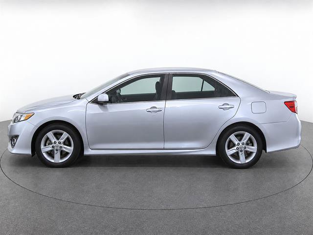 Used 2012 Toyota Camry SE FWD image 6