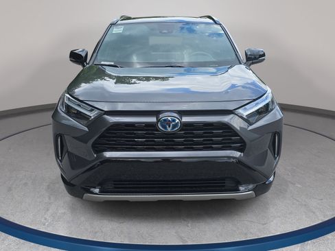Used 2024 Toyota RAV4 XSE AWD/4WD image 2