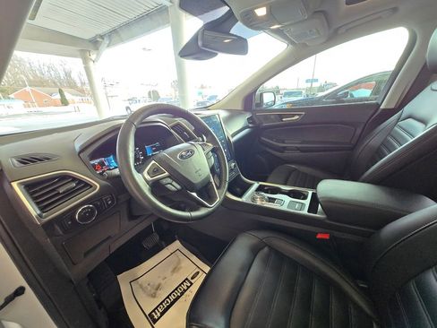 Used 2022 Ford Edge SEL w/ Convenience Package image 9