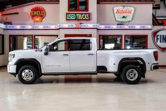 Used 2022 GMC Sierra 3500 Denali w/ Denali Ultimate Package AWD/4WD image 14