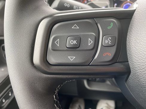 New 2025 Jeep Gladiator Sport AWD/4WD image 16