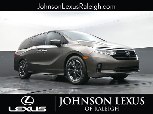 Used 2022 Honda Odyssey Elite image 14