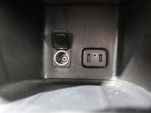 Used 2018 GMC Acadia SLE image 21