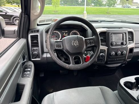 Used 2016 RAM 1500 Classic SLT AWD/4WD image 23