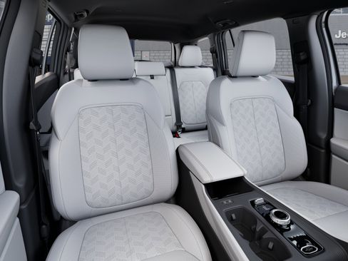 New 2026 Jeep Cherokee Overland image 9