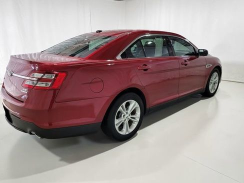 Used 2013 Ford Taurus SEL image 22