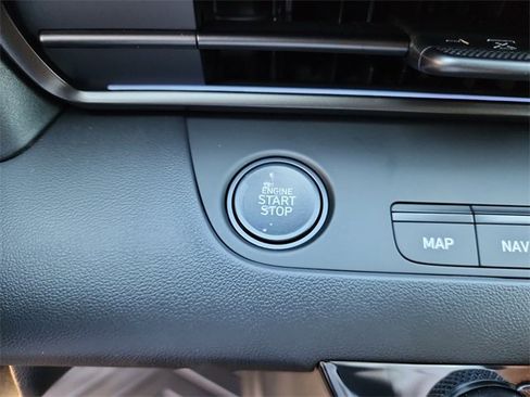 New 2025 Hyundai Elantra SEL image 25