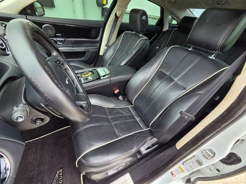 Used 2014 Jaguar XJ AWD image 13