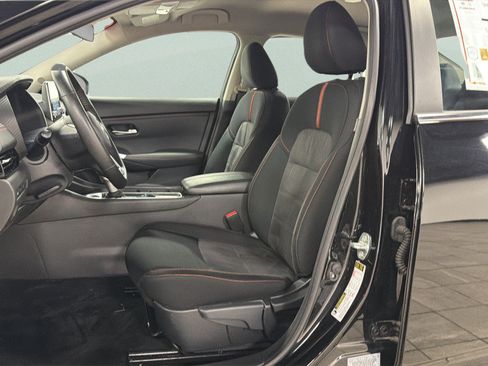 Used 2025 Nissan Sentra SR w/ Midnight Edition FWD image 16