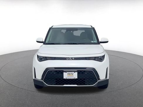 Used 2025 Kia Soul LX w/ LX Technology Package image 4