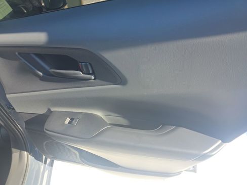 Used 2024 Toyota Prius LE image 18