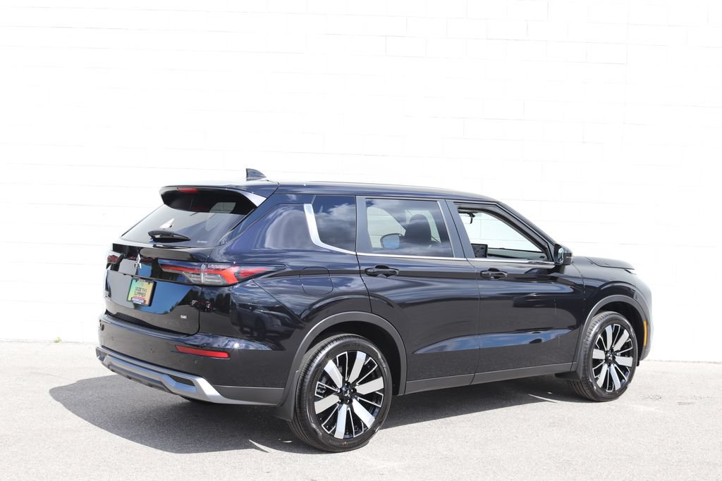 New 2026 Mitsubishi Outlander SE AWD/4WD image 7