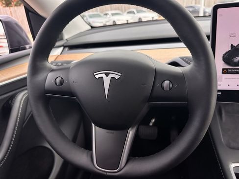 Used 2023 Tesla Model Y Long Range AWD/4WD image 15