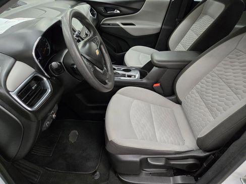 Used 2018 Chevrolet Equinox LS FWD image 7