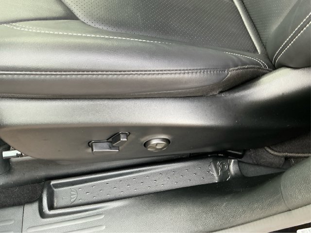 Used 2026 Chrysler Pacifica Select FWD image 28