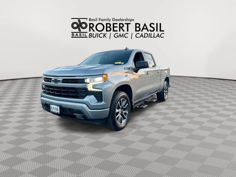 Used 2023 Chevrolet Silverado 1500 RST w/ Convenience Package II AWD/4WD image 4