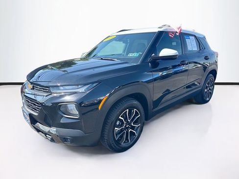 Used 2023 Chevrolet TrailBlazer ACTIV w/ Convenience Package FWD image 3
