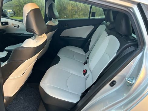Used 2018 Toyota Prius Four Touring image 13