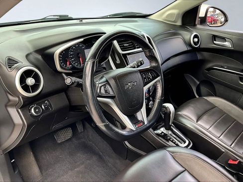 Used 2018 Chevrolet Sonic Premier image 14