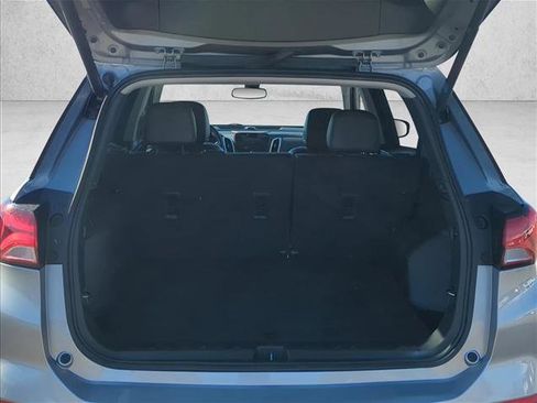 Used 2023 Chevrolet Equinox Premier image 6