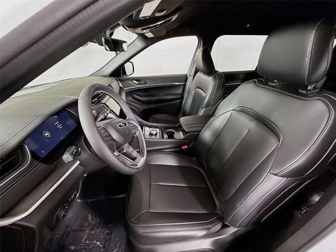 New 2025 Jeep Grand Cherokee L Limited w/ Black Appearance Package image 16