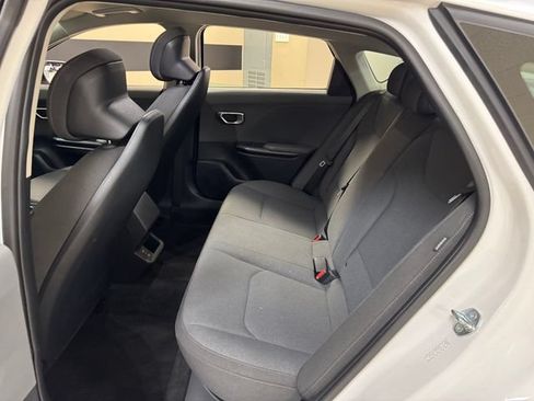 Used 2025 Kia K4 FWD image 18