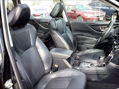 Used 2019 Subaru Forester Limited image 7