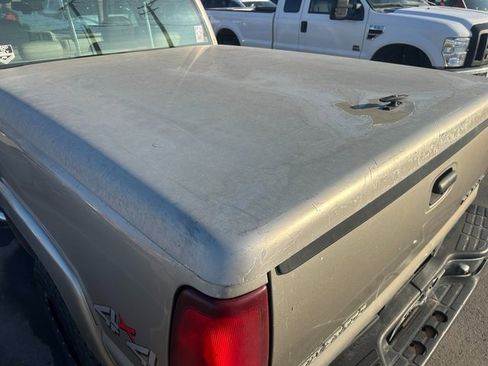 Used 2001 Chevrolet Silverado 2500 LS w/ Off-Road Skid Plate Pkg image 14