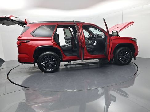 Used 2025 Toyota Sequoia Platinum AWD/4WD image 74