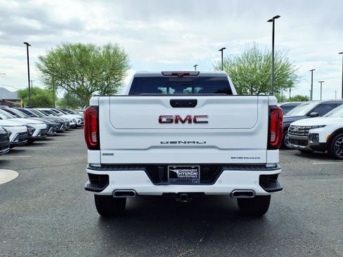 Used 2023 GMC Sierra 1500 Denali w/ Technology Package AWD/4WD image 5